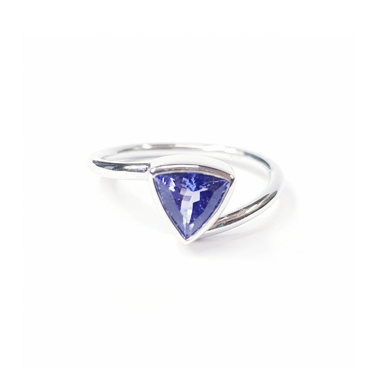 Tanzanite Trillion 1.00 carat White Gold Ring