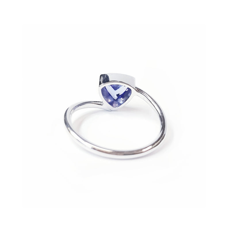 Tanzanite Trillion 1.00 carat White Gold Ring